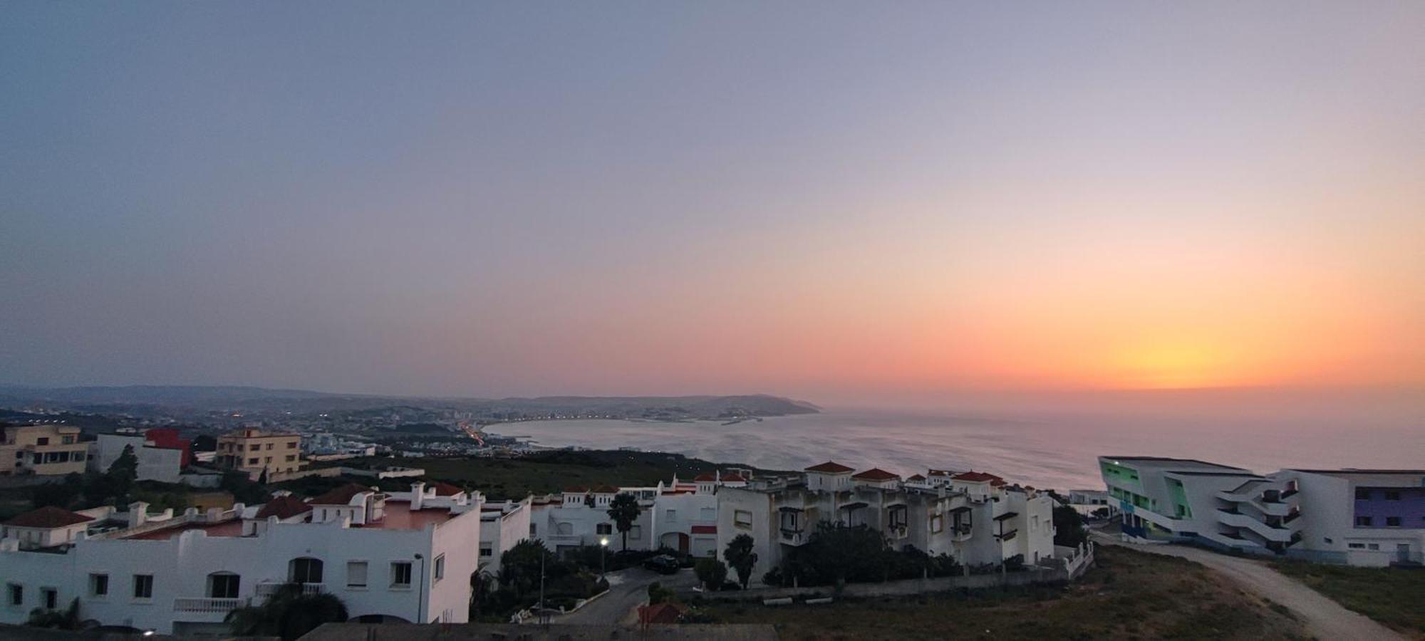 Magnifique Appartement De Standing A Tanger Avec Vue Sur Mer Et Acces Piscine Bagian luar foto